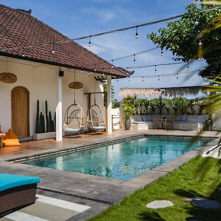 Shaka Clan Surf Hotel Canggu  Bagian luar foto