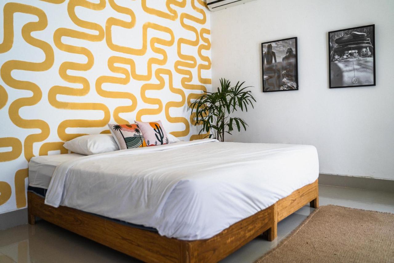 Shaka Clan Surf Hotel Canggu  Bagian luar foto
