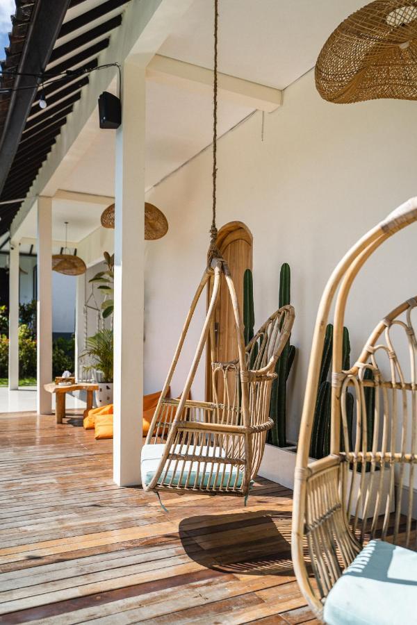 Shaka Clan Surf Hotel Canggu  Bagian luar foto