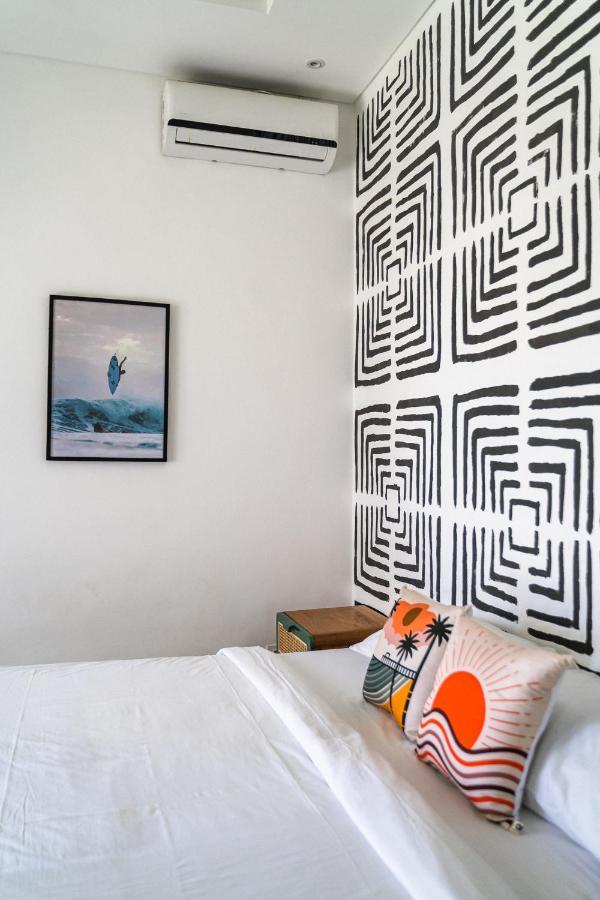 Shaka Clan Surf Hotel Canggu  Bagian luar foto