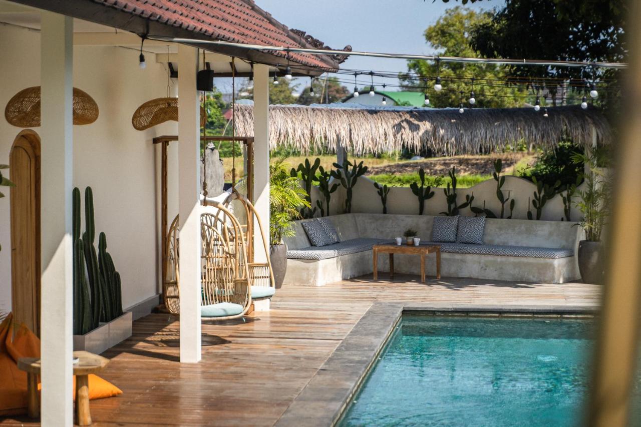 Shaka Clan Surf Hotel Canggu  Bagian luar foto